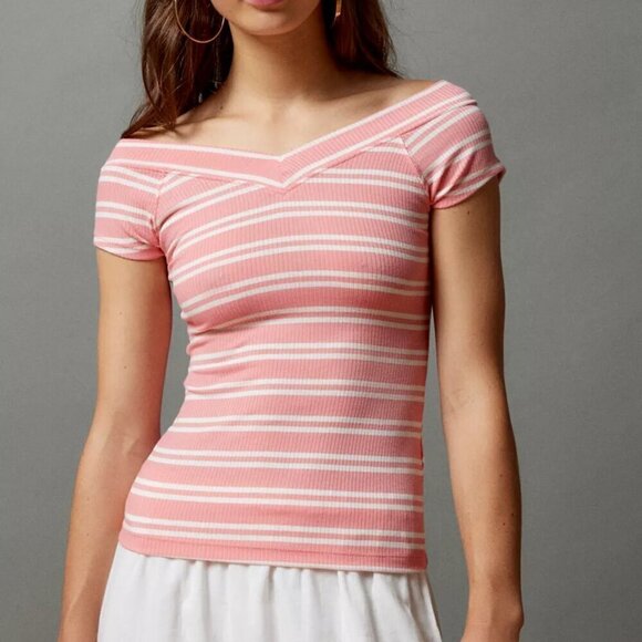NWT Urban Outfitters BDG Shannen V-Neck Off the Shoulder Peach Top - Picture 2 of 5